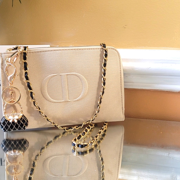 Dior - Picture 16 of 16